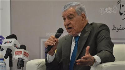 زاهي حواس: يجب عودة الآثار المصرية المسروقة مثل حجر رشيد ورأس نفرتيتي (صور)