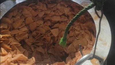 ضبط مصنع عيش محمص غير صالح للاستهلاك الآدمي بحي الهرم 