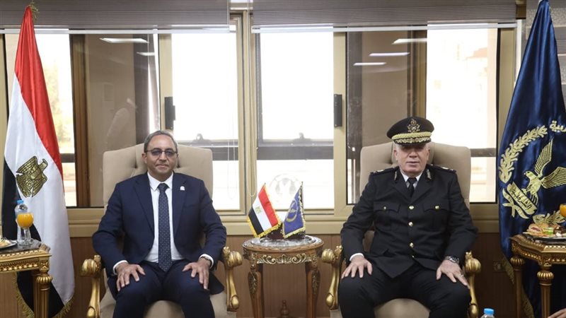 محافظ ومدير امن قنا،
