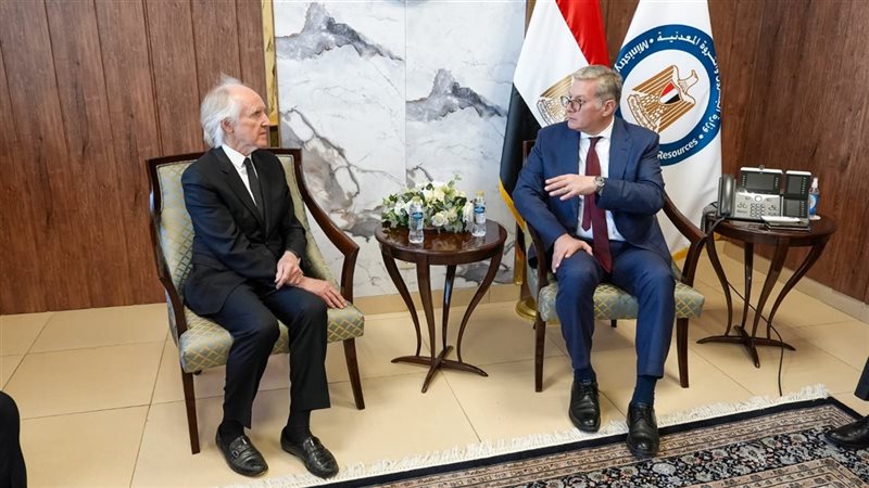 بدوي أثناء استقبال