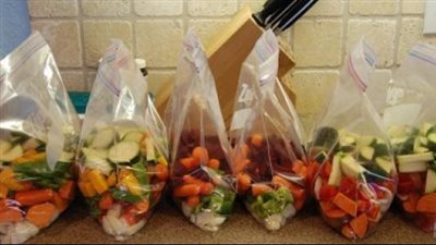 هل تخزين الخضراوات بالفريزر يفقدها القيمة الغذائية؟ أخصائية تجيب 