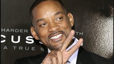 ويل سميث يقدم اعتذارا على مسرح الأوسكار بعد رفع الحظر عنه 