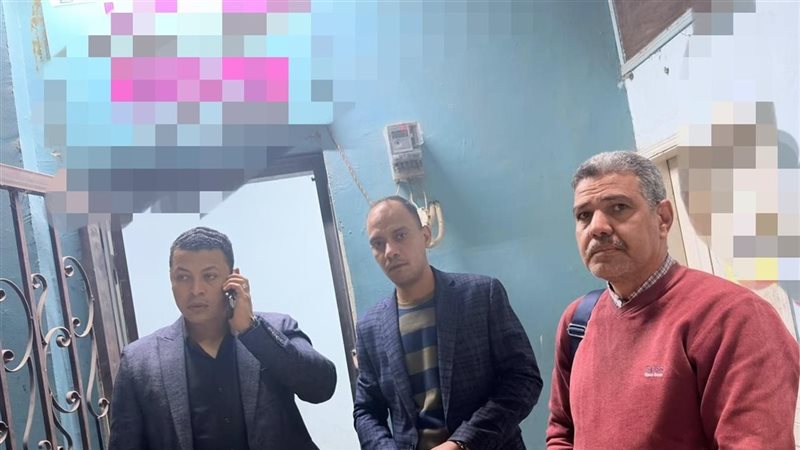 جانب من العيادات