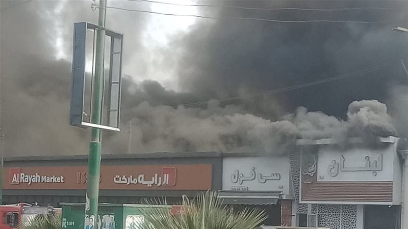 إخماد حريق هائل داخل