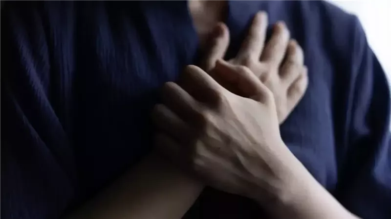 مرض قاتل، فيتو