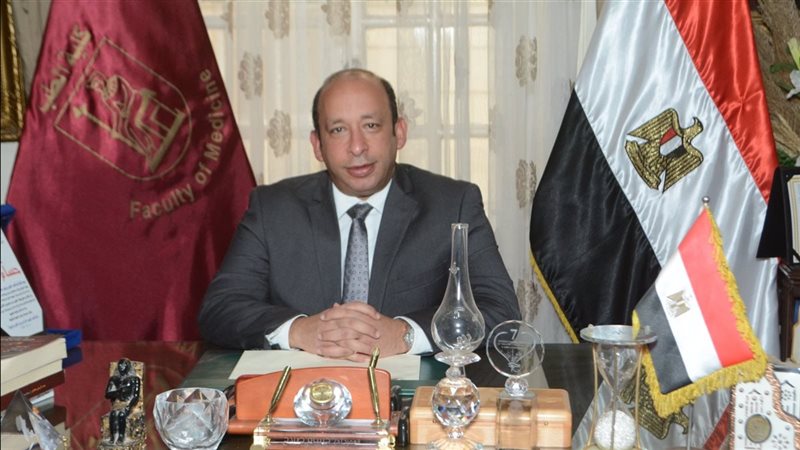 د. حسام صلاح عميد
