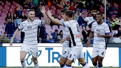 كومو يقصي فيورنتينا من كأس إيطاليا ويفوز عليه بملعبه 3-1