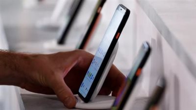 طلب جديد بالنواب بشأن قرار إلغاء إعفاء هواتف المصريين بالخارج من الجمارك 