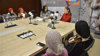 نهلة عاطف توقع كتابها الجديد في معرض الكتاب (صور)