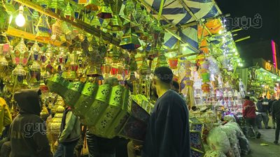 فوانيس رمضان 2026 تضيء باب زويلة، والأسعار من 10 جنيهات حتى 25 ألفًا (فيديو)