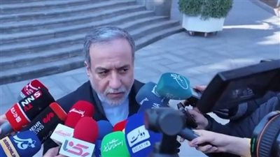 وزير الخارجية الإيراني: وقف التهديدات الأمريكية قبل الدبلوماسية