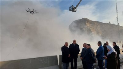 لأول مرة، استخدام دورون لإطفاء حريق الزرايب بمنشية ناصر (فيديو)