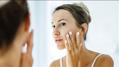 وصفات طبيعية للعناية بالبشرة الباهتة، قبل رمضان