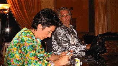 شريكة جيفري إبستين تقدم وثائق قد تفجر مفاجآت مدوية في القضية