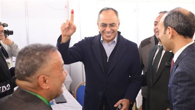 هاني سري الدين يسجل في كشوف الجمعية العمومية لحزب الوفد (صور)