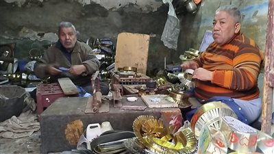 وحوي يا وحوي، رحلة صناعة فوانيس رمضان داخل أقدم ورشة في طنطا (فيديو) 