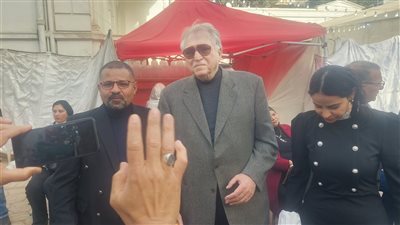 محمود أباظة يدلي بصوته في انتخابات رئاسة حزب الوفد