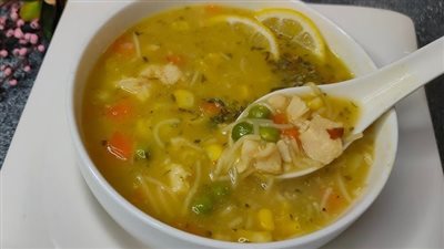 فوائد شوربة الدجاج، تقوى المناعة والعظام وتعزيز صحة الأطفال 