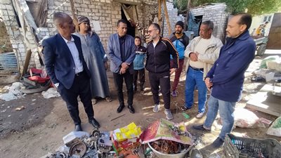 غلق مخازن لـ 