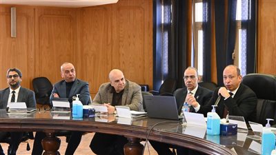 عميد قصر العيني يوجه بضرورة استكمال تكويد الخدمات غير المدرجة بمستشفيات جامعة القاهرة