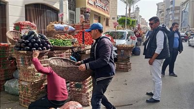  حملات مكبرة لرفع إشغالات الشوارع والميادين بدمياط