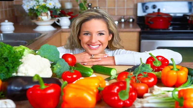 أطعمة لنضارة بشرتك