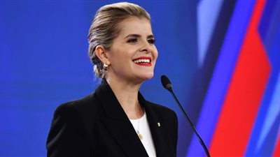 اليمينية لورا فرنانديز تفوز برئاسة كوستاريكا