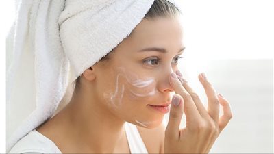 وصفة طبيعية لعلاج جفاف البشرة فى الشتاء 