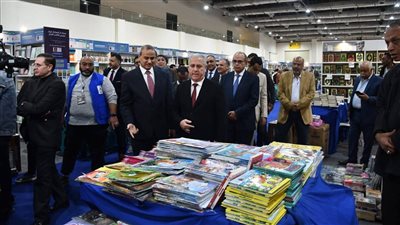 مجاهد يستقبل رئيس الهيئة الوطنية للصحافة وقياداتها بمعرض القاهرة الدولي للكتاب