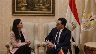 وزير الثقافة يلتقي ممثلة اليونيسف لبحث إقامة أول معرض كتاب للطفل ومواجهة مخاطر الألعاب الإلكترونية