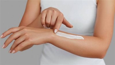 وصفة طبيعية للتخلص من قشور بشرة الجسم في الشتاء 