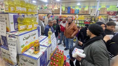 محافظ الدقهلية يتفقد سير العمل بالسوق الحضاري في السنبلاوين