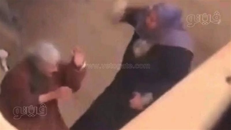 التعدي على سيدة مسنة