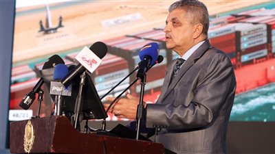 أسامة ربيع: قناة السويس منظومة لوجستية متطورة تتبنى التحول الرقمي 