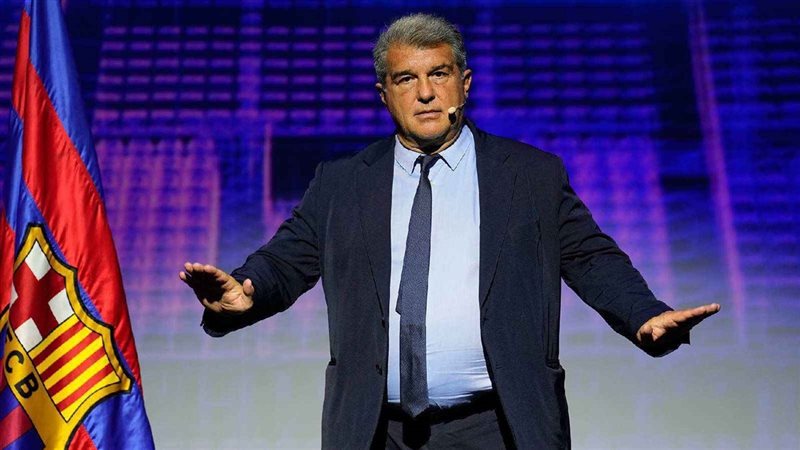 خوان لابورتا، فيتو