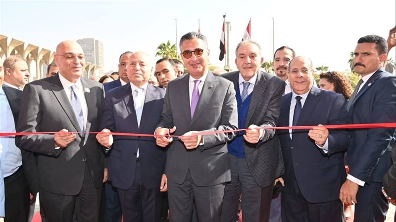 افتتاح معرض أهلا