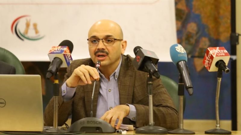 الكاتب الصحفي محمد