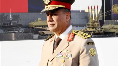 السيسي يعين الفريق أشرف سالم وزيرا للدفاع