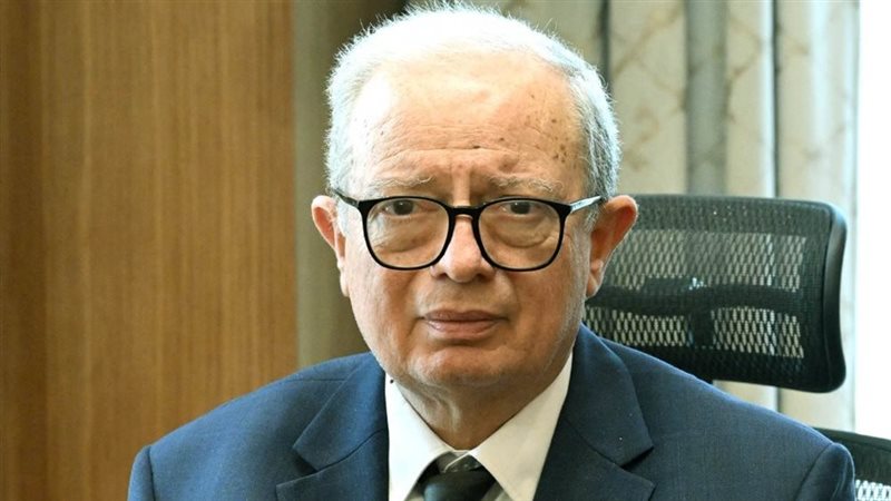 دكتور حسين عيسي نائب