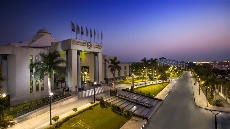 جامعة مصر للعلوم