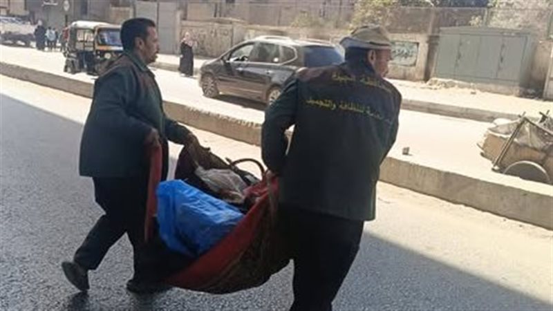 حملات مكثفة لإخلاء