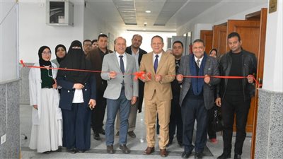  رئيس جامعة دمياط يفتتح حملة 