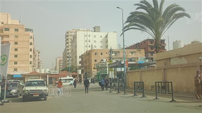 سماء مغبرة ورياح محملة بالأتربة علي مطروح (صور)