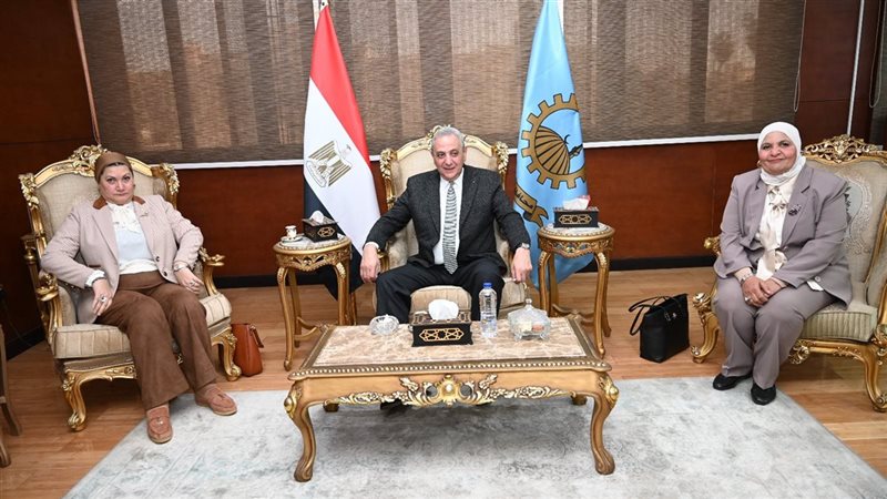 محافظ الغربية يستقبل