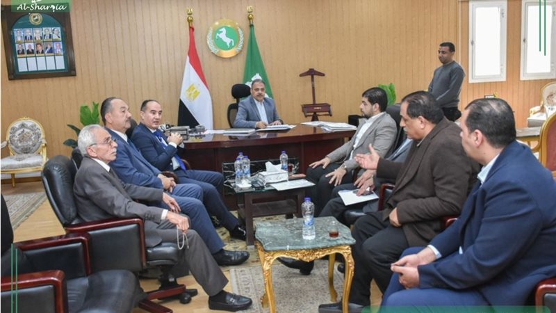 محافظ الشرقية يلتقى