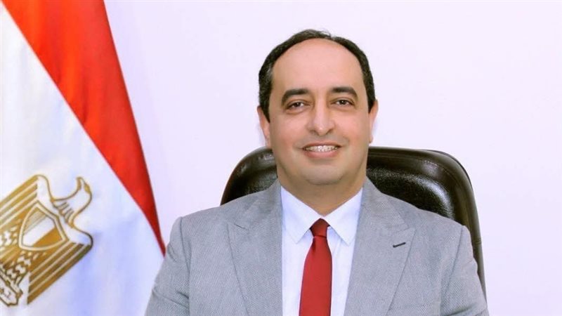 الدكتور عمرو عثمان،