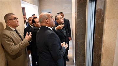 رئيس العربية للتصنيع يتفقد باكورة إنتاج الشركة العربية السويسرية للمصاعد بـ مدينتي 