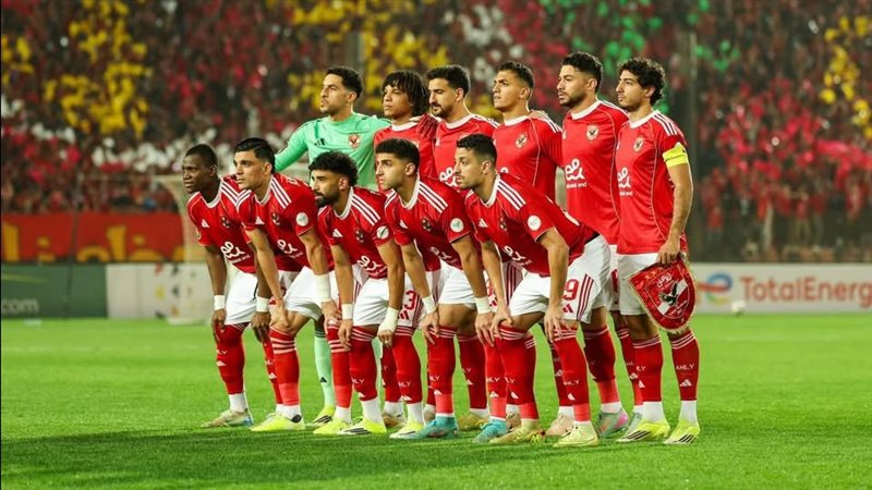 فريق الكرة بالأهلي