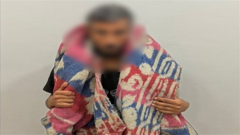 ضبط مهتز نفسيًا يحمل