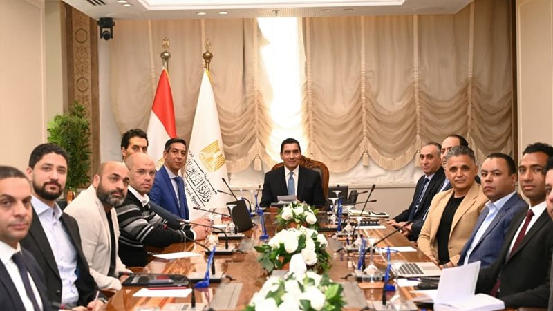 وزير الشباب والرياضة